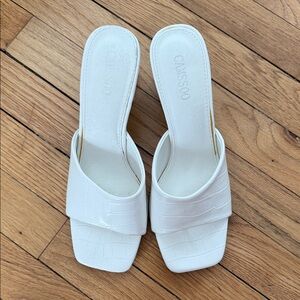 Camssoo Women's White Croc-Embossed Heels